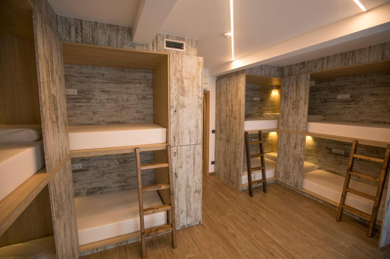 Thostel * Santiago de Compostela
